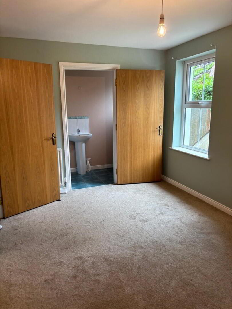 Apt 4, Lodge Mews 8 of 13