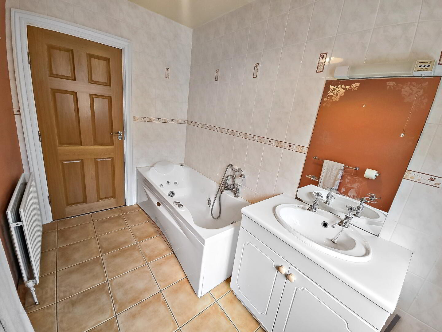 Avalon House, Gortroe 15 of 39