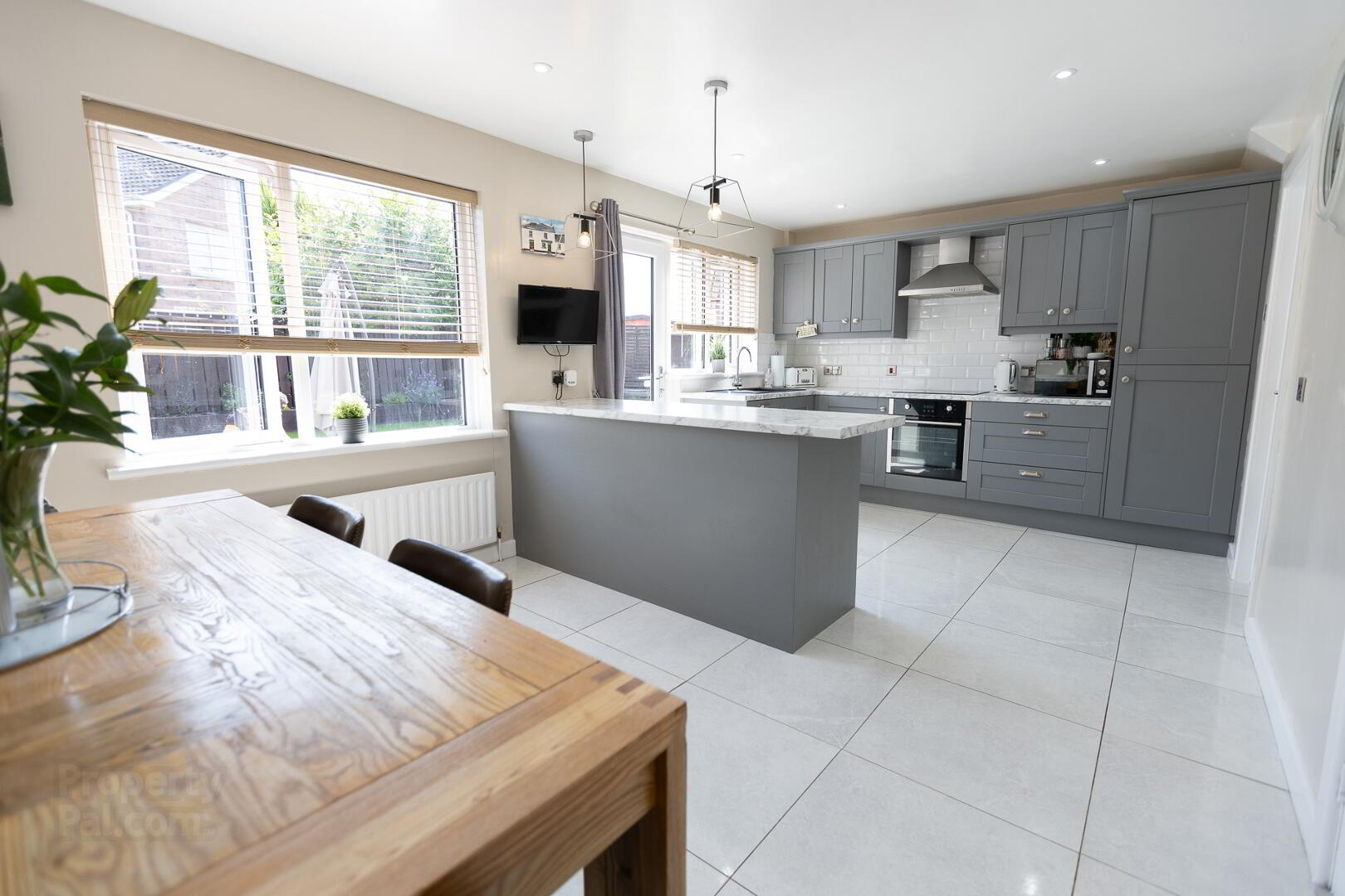 15 Collingwood Drive 23 of 53