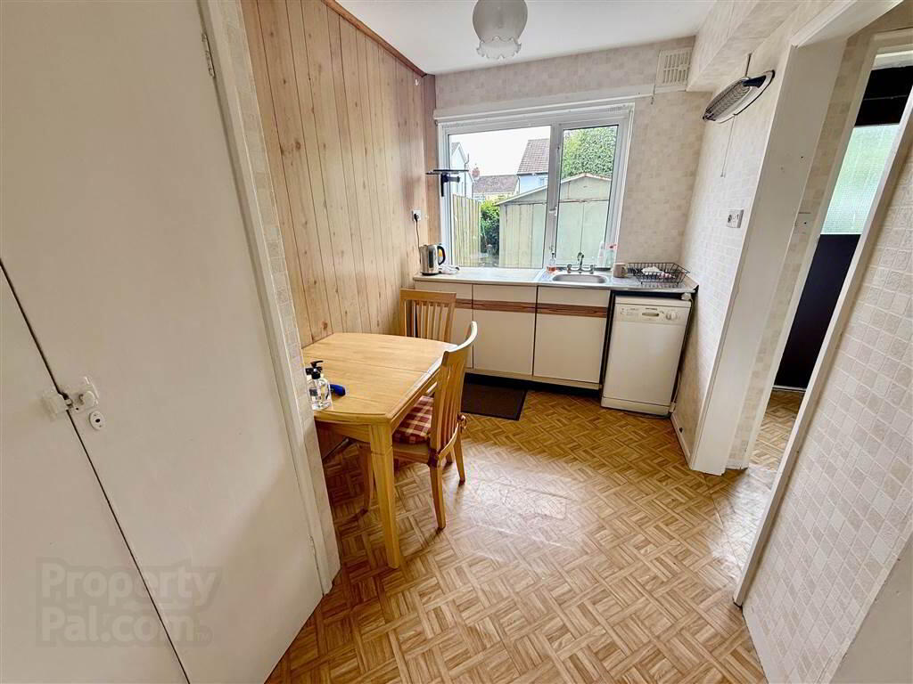 36 Downshire Park Central 6 of 16