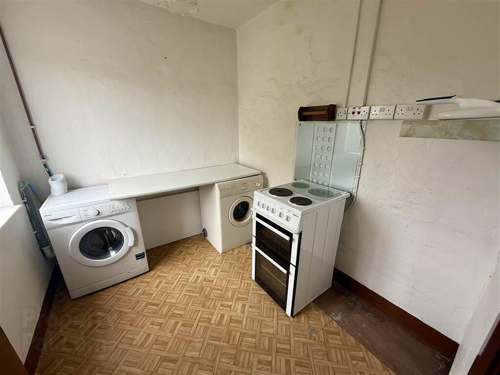 36 Downshire Park Central 7 of 16