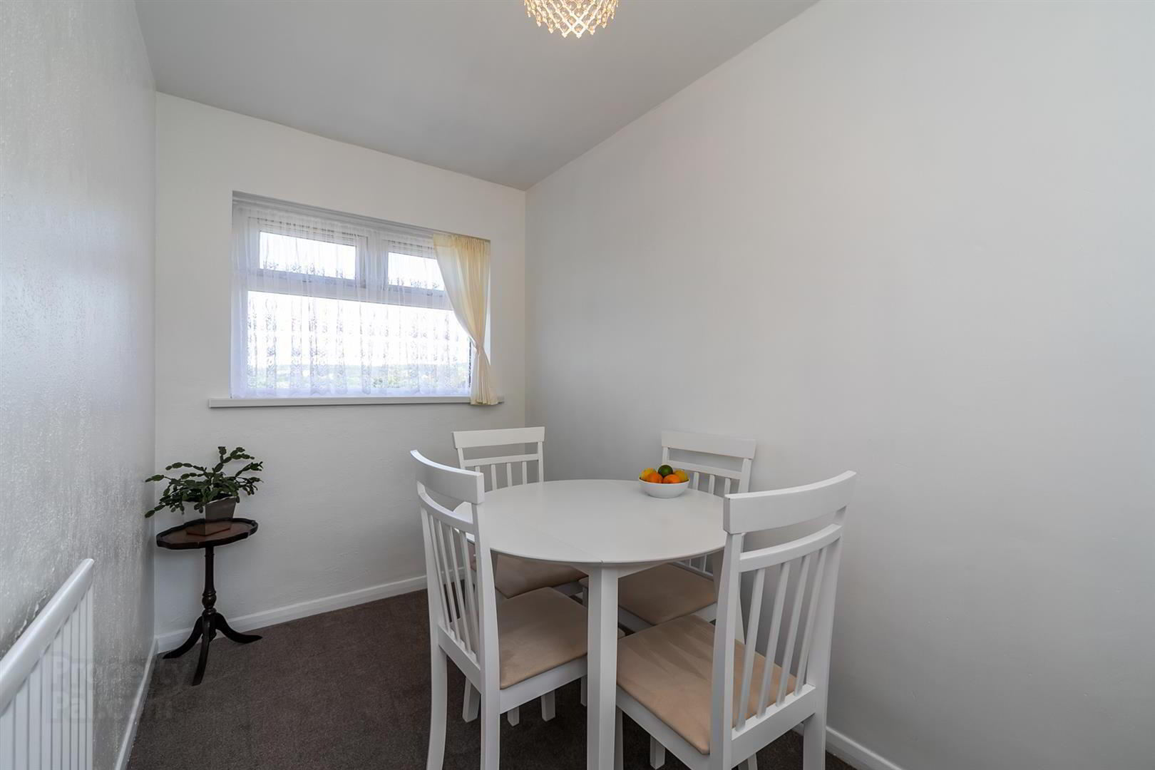 16 Lothian Avenue 11 of 19