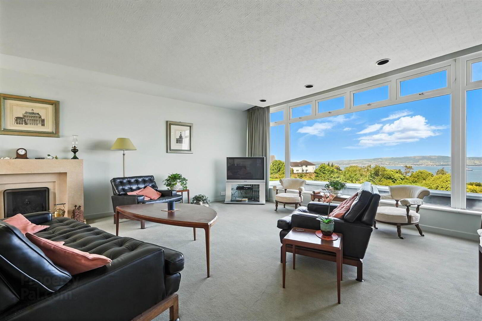 25 Larch Hill 11 of 45