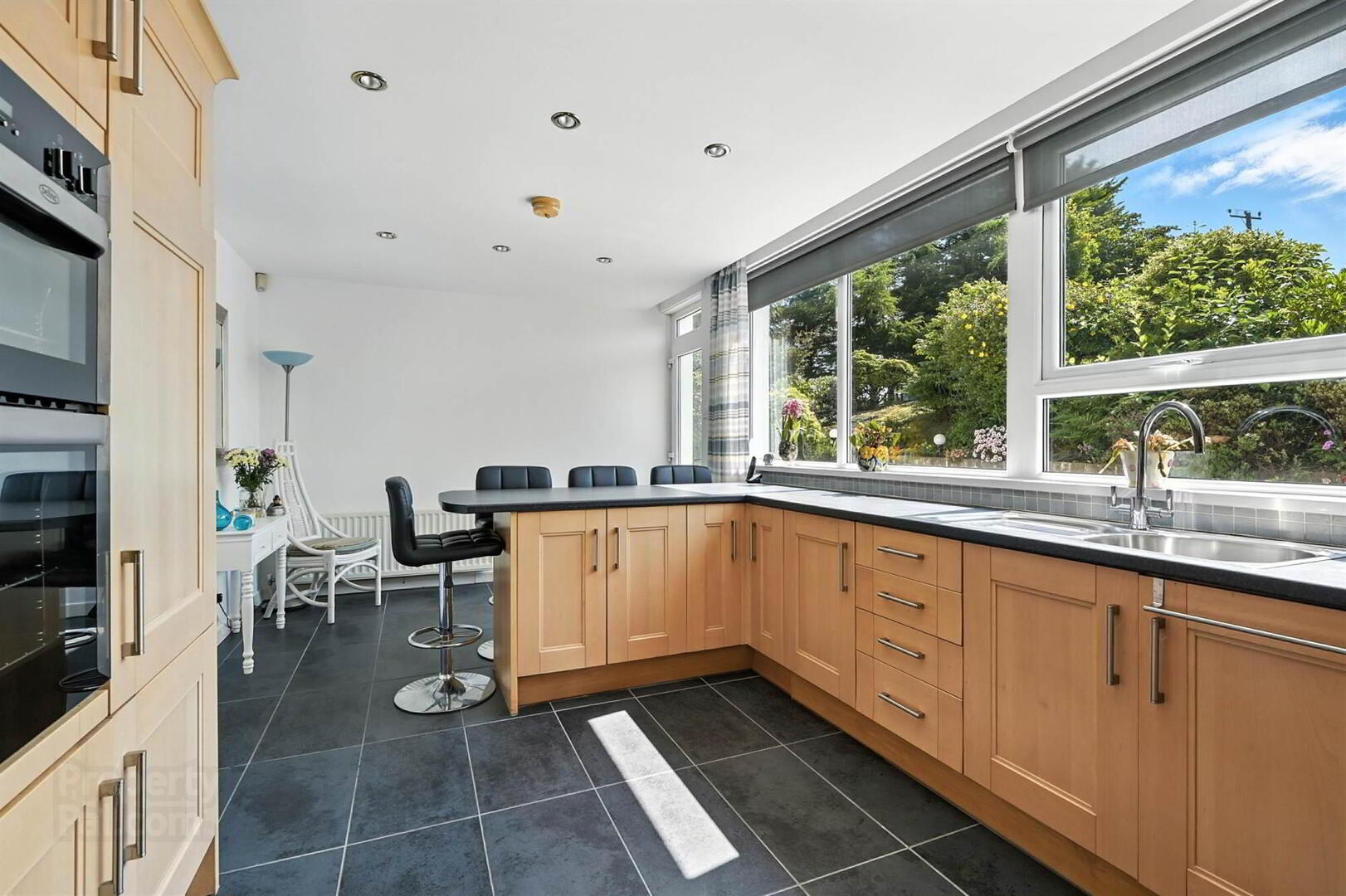 25 Larch Hill 17 of 45
