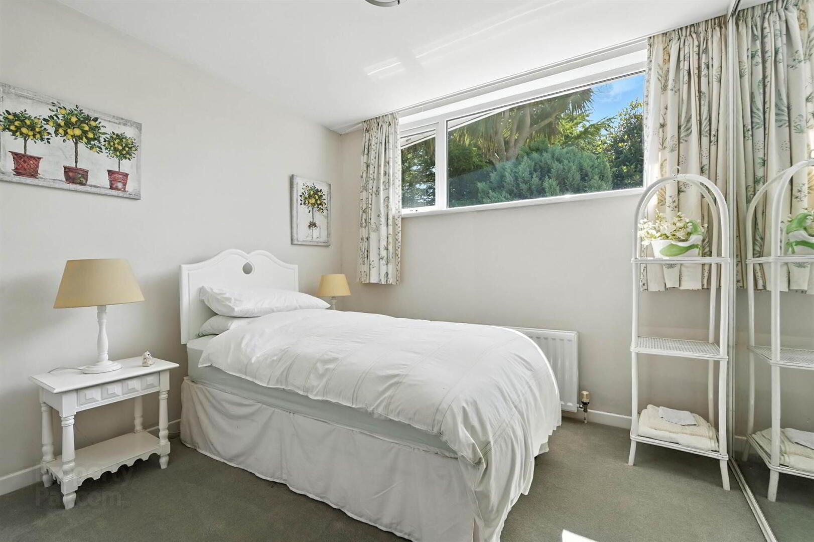25 Larch Hill 24 of 45