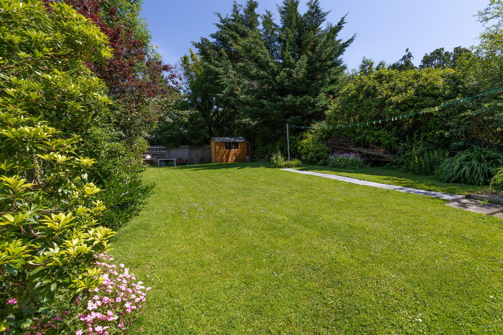 14 Rosemount Avenue 37 of 39