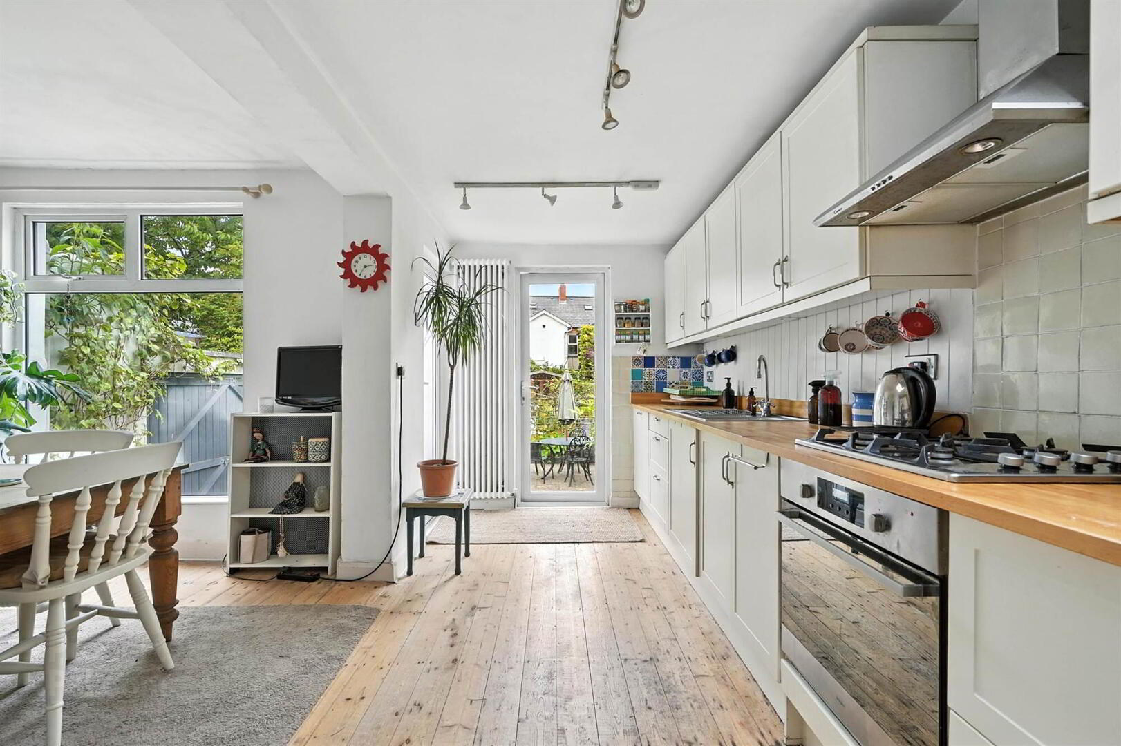 100 Upper Newtownards Road 14 of 34