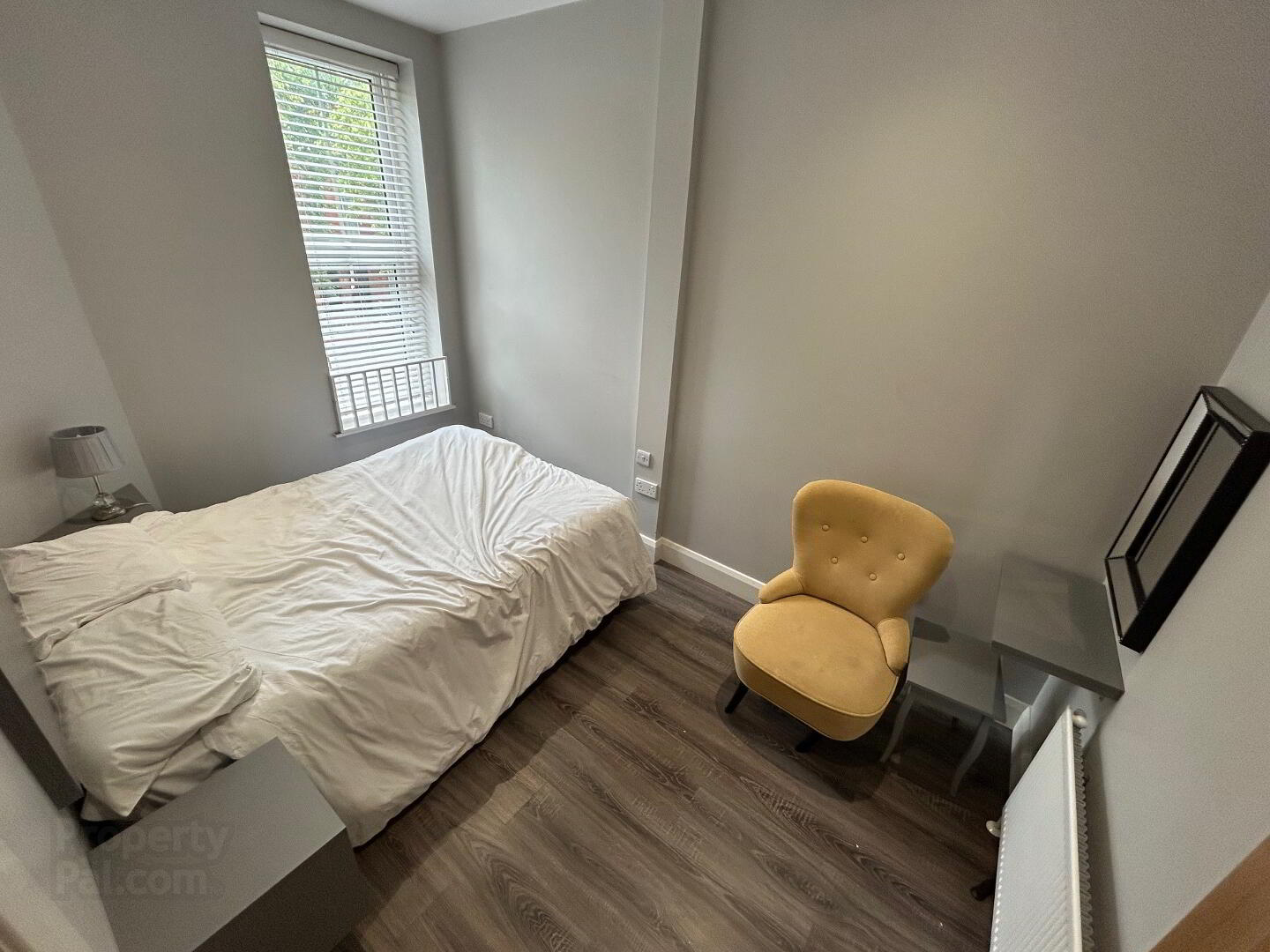 Apt 4, 61 Eglantine Avenue 6 of 12