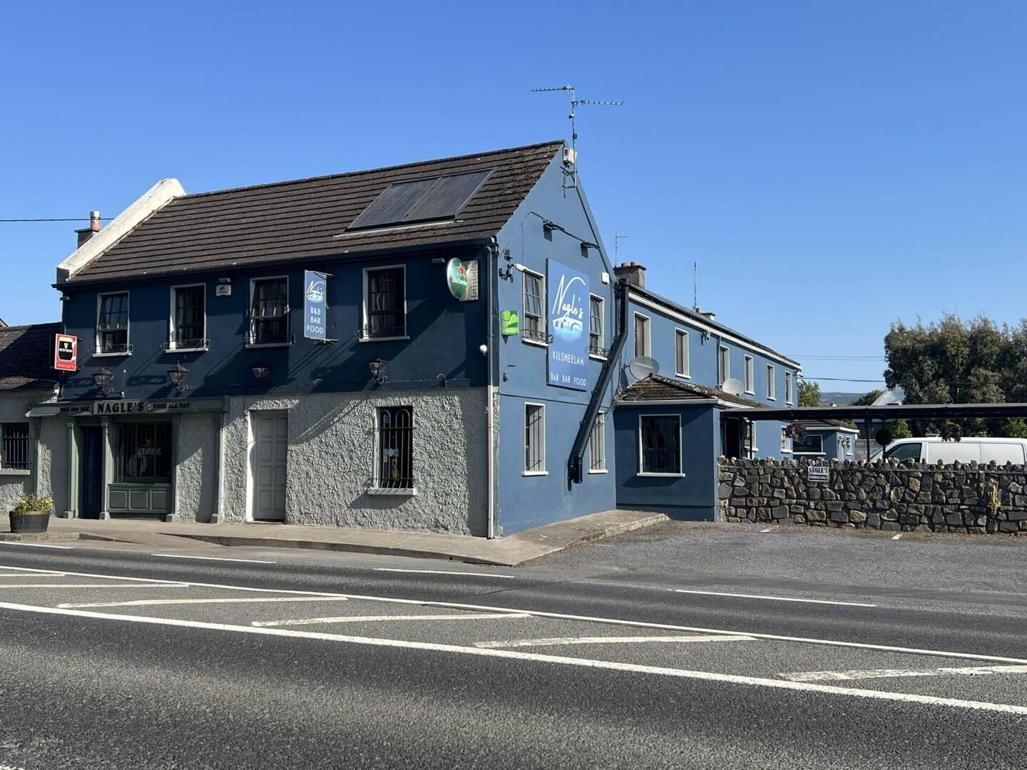 Nagle`s Bar & Accommodation 2 of 37