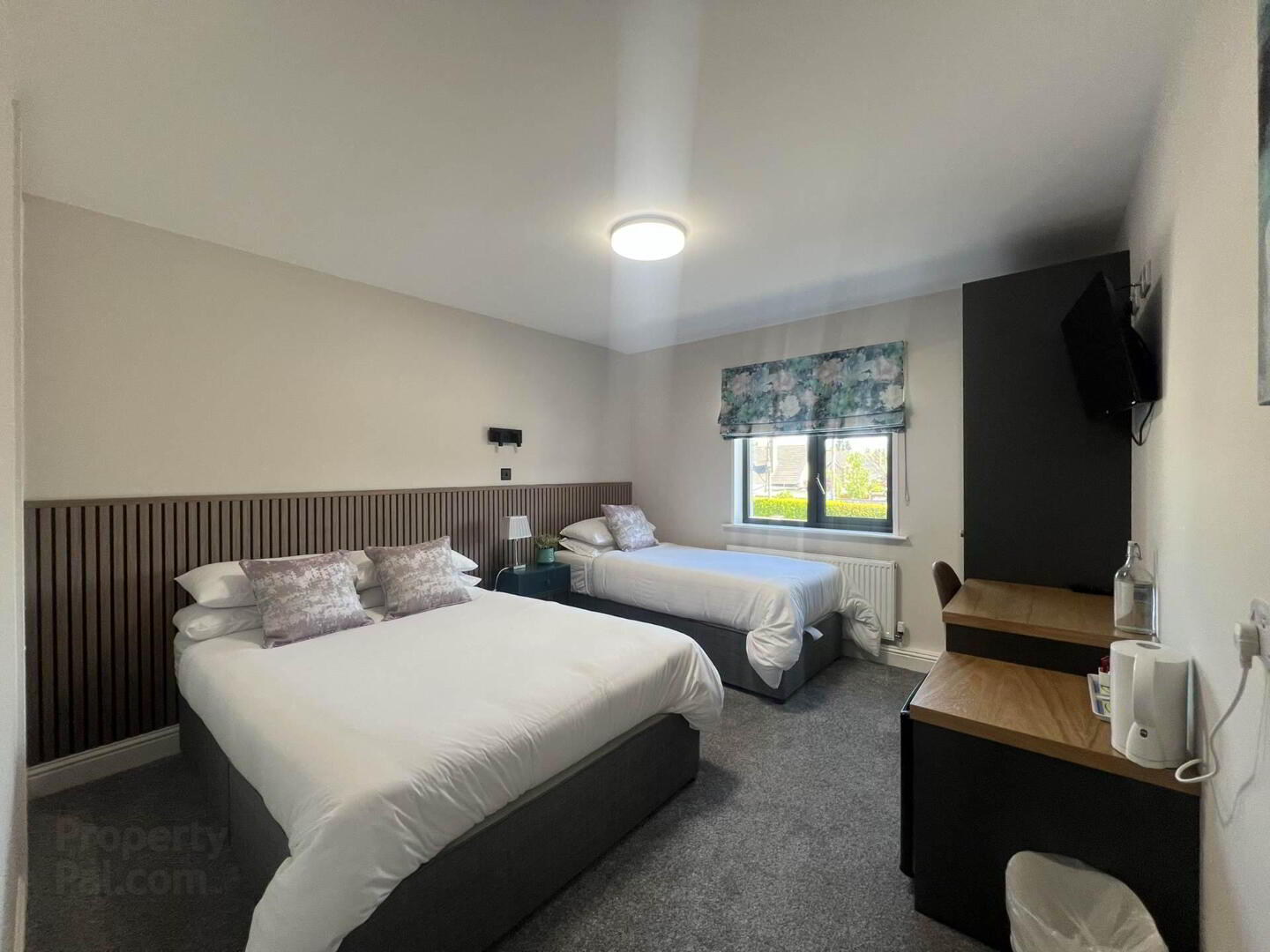 Nagle`s Bar & Accommodation 11 of 37
