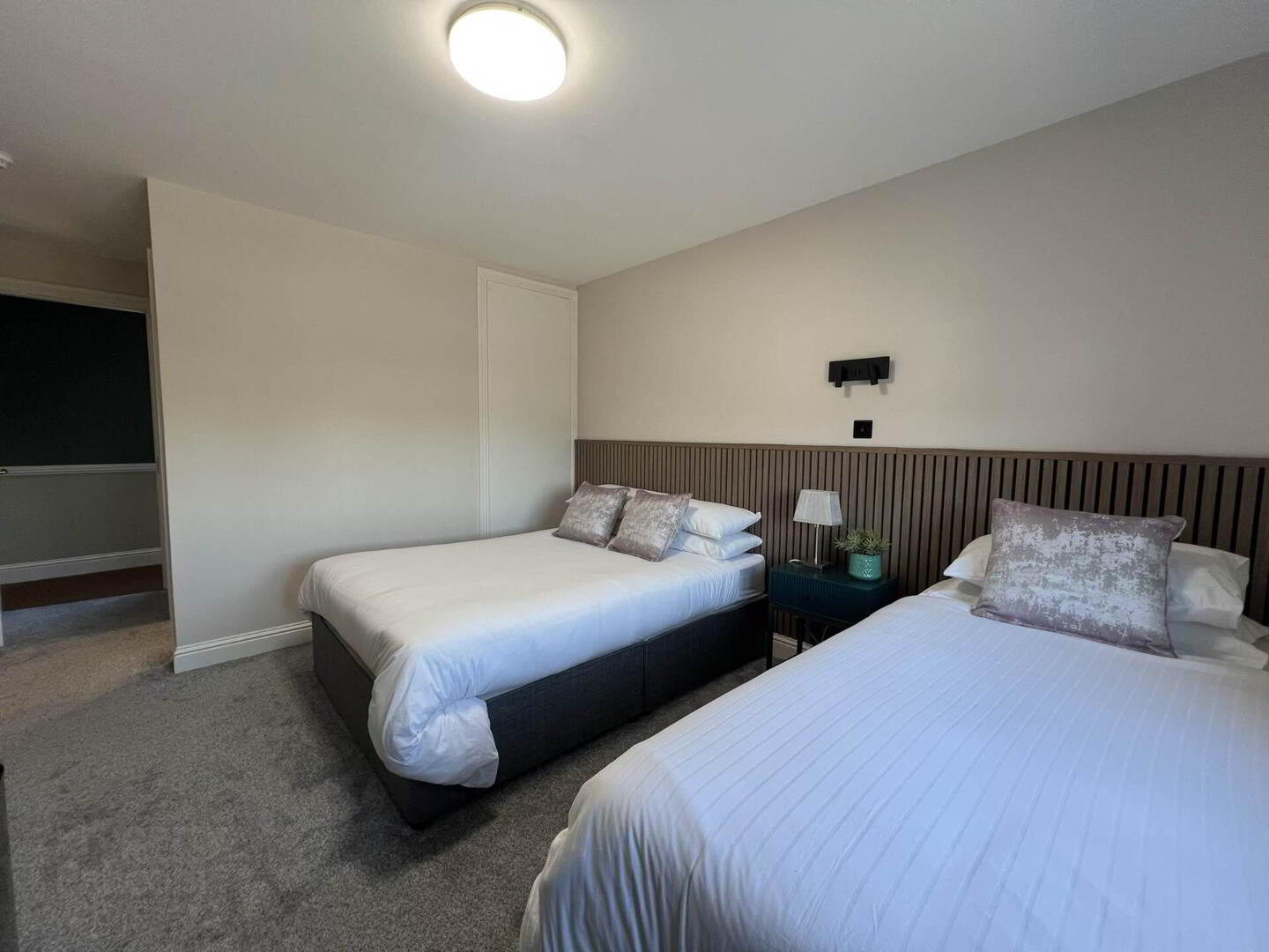Nagle`s Bar & Accommodation 14 of 37