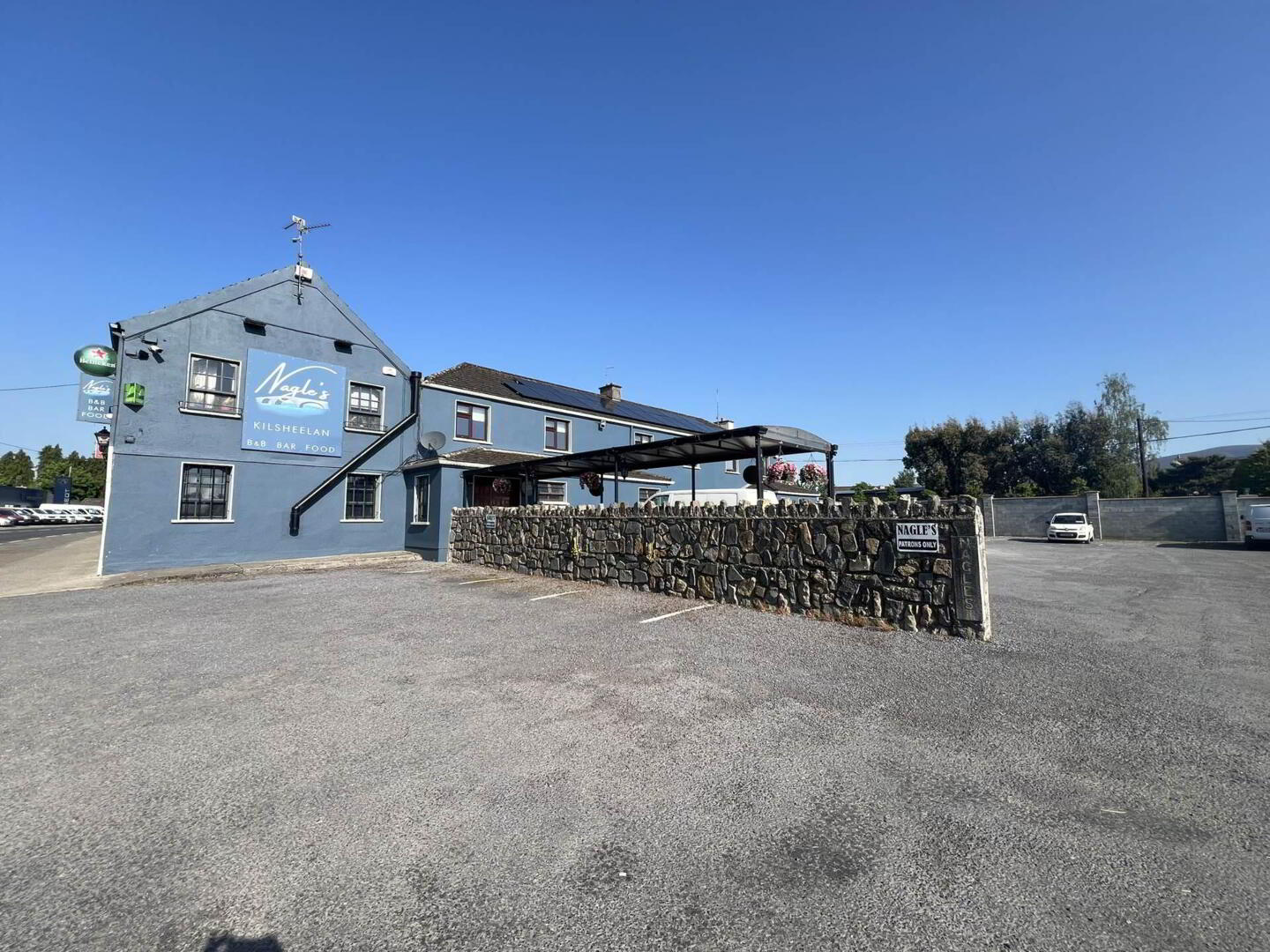 Nagle`s Bar & Accommodation 34 of 37