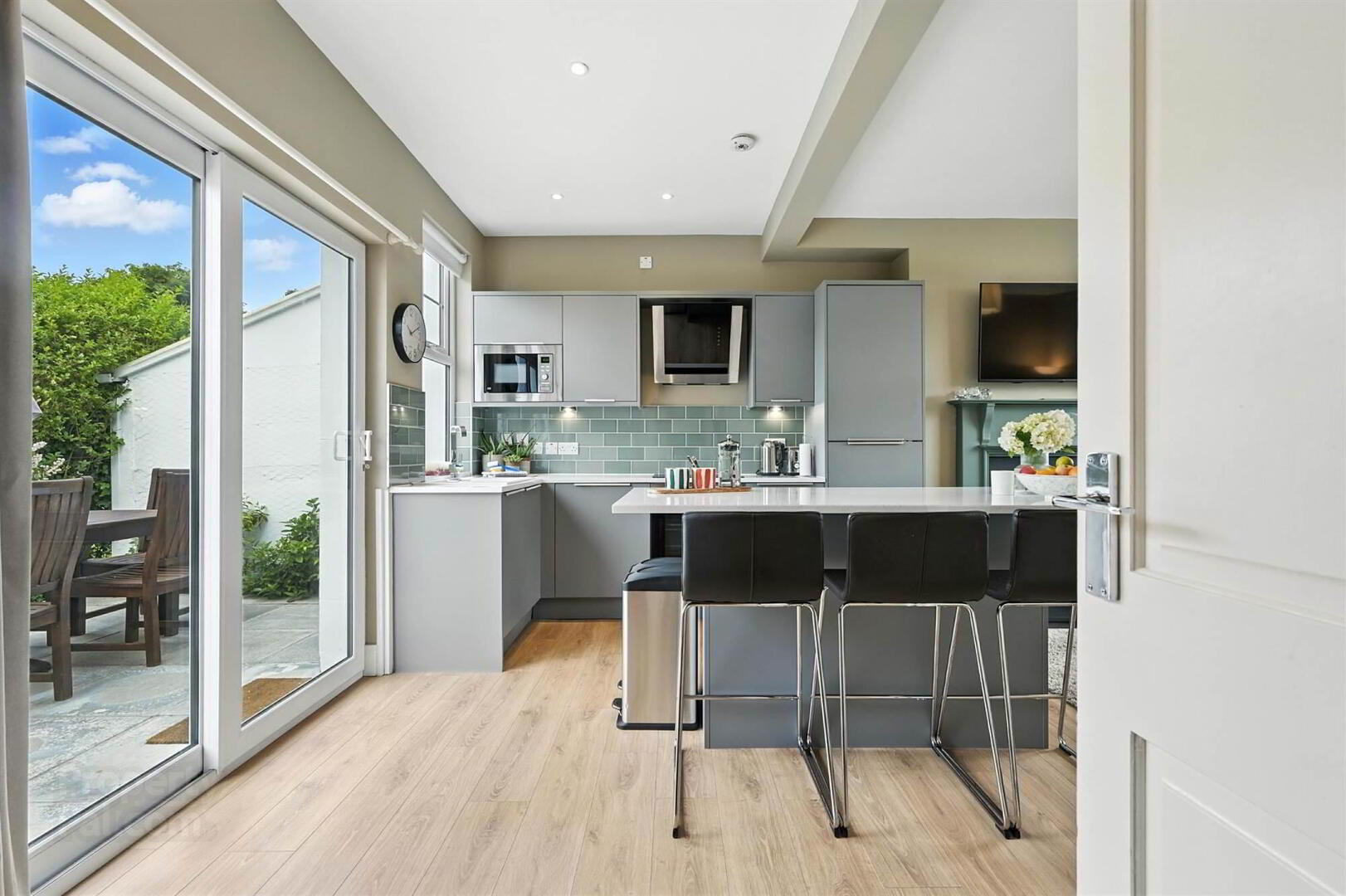 46 Newtownards Road 14 of 36