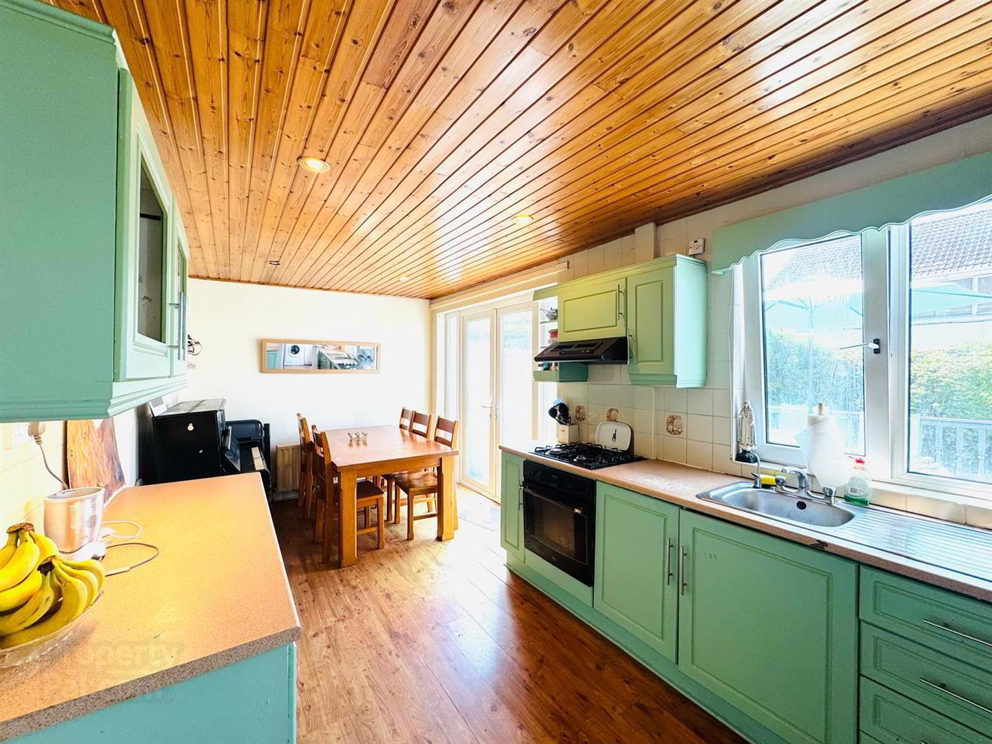 6 Greenwood Avenue 6 of 17