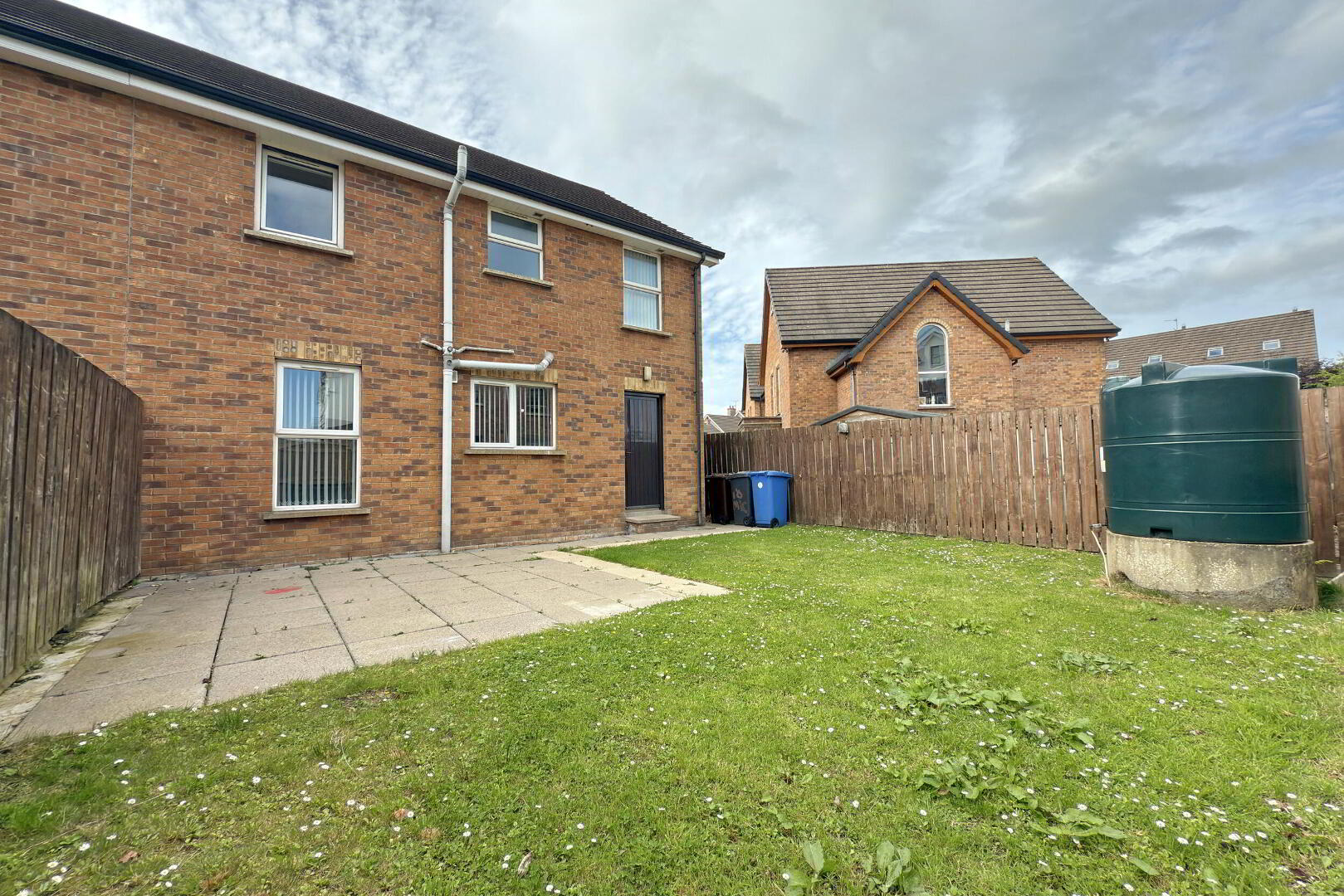 18 Millfort Close 14 of 14