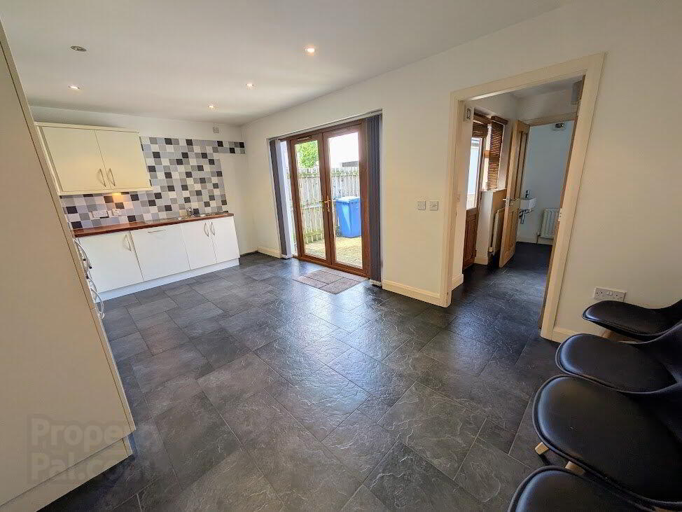 25 Longfield Way 6 of 16