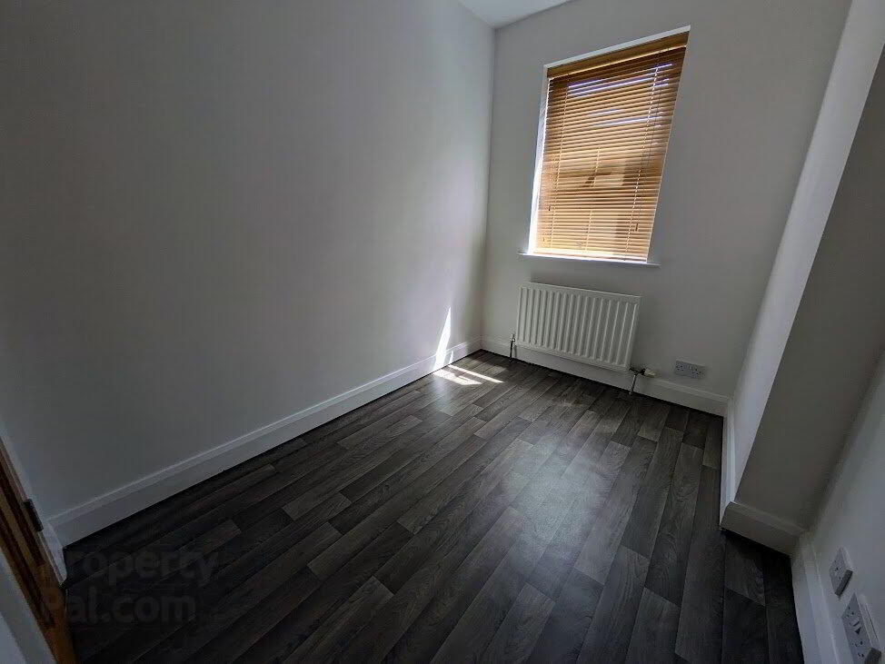 25 Longfield Way 13 of 16