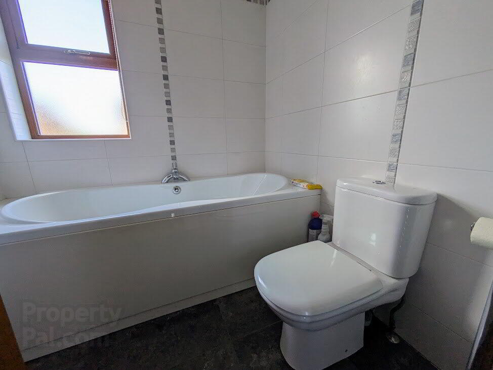 25 Longfield Way 14 of 16