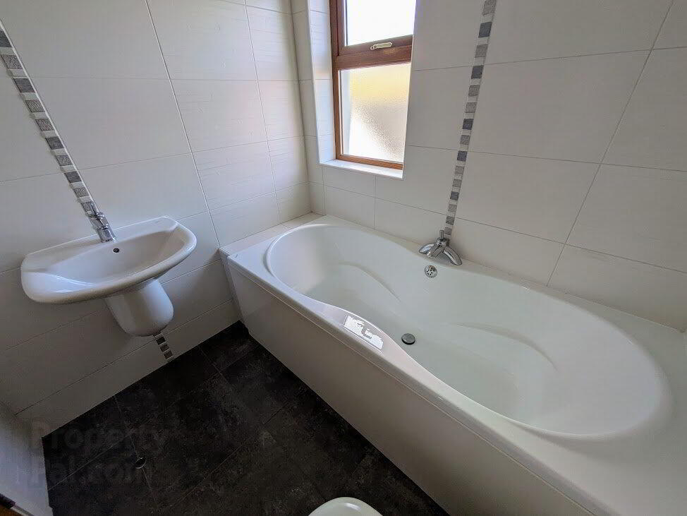 25 Longfield Way 15 of 16