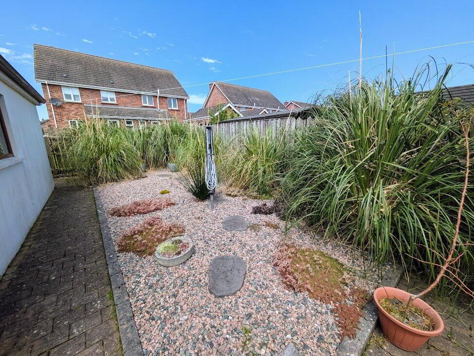 25 Longfield Way 16 of 16