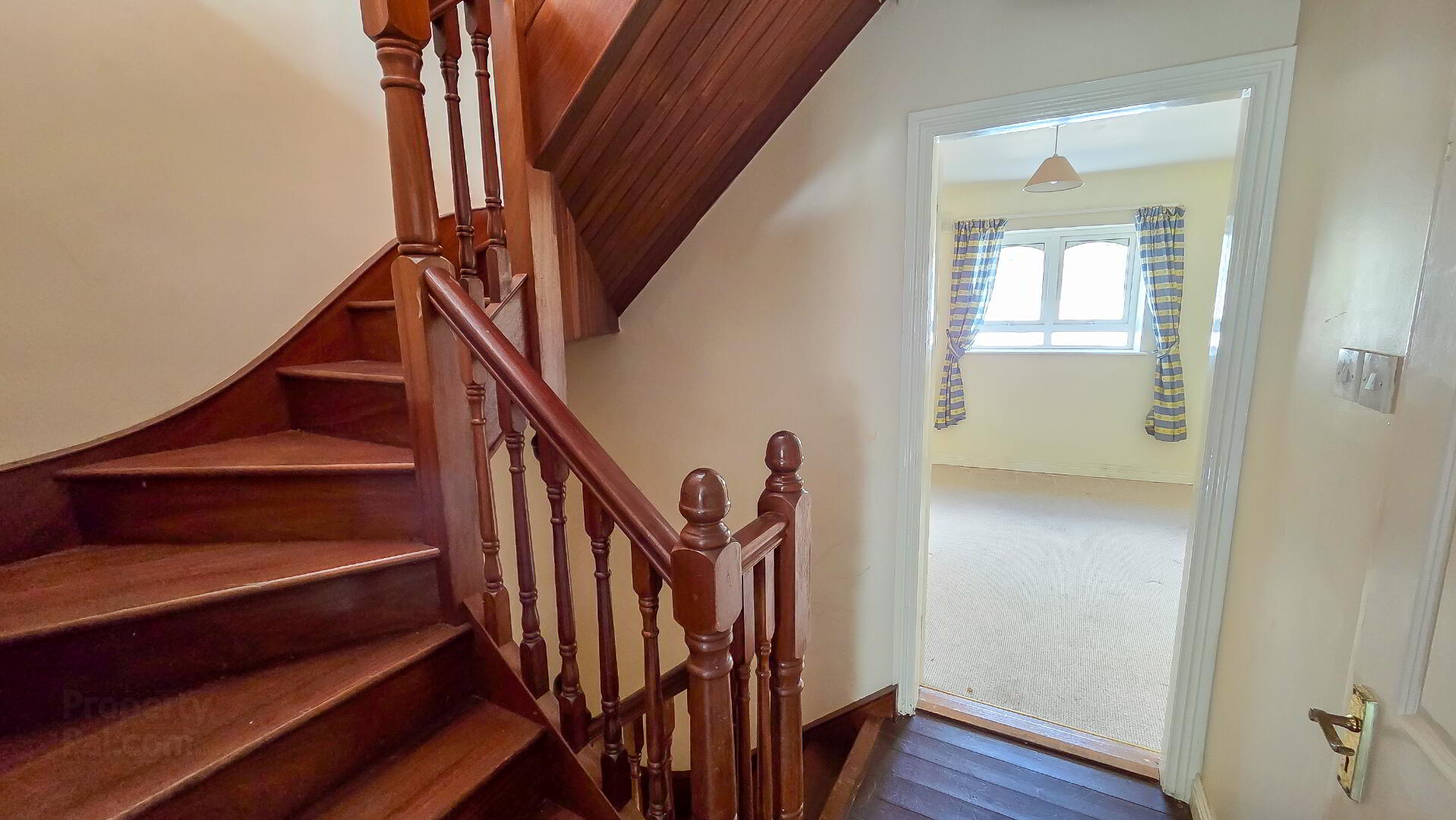 19 Riverview Court 6 of 11