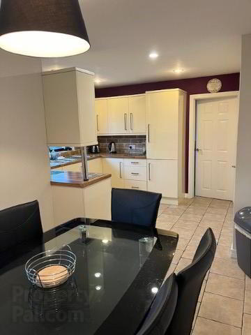 22 Dhu Varren Park South 5 of 15