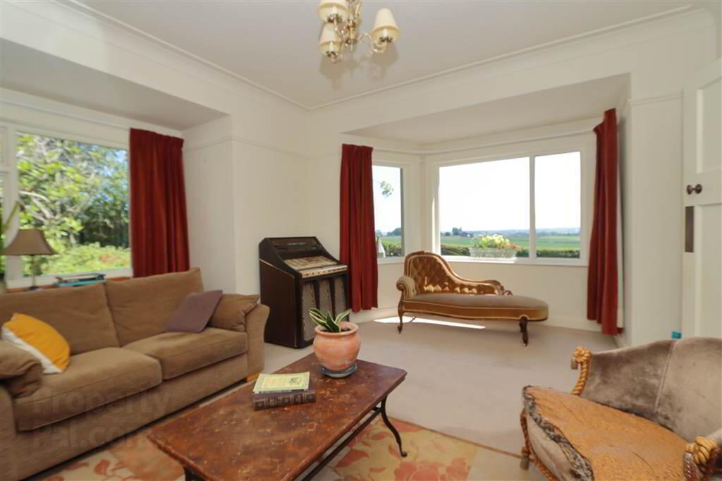 'Mount Cairn', 106 Newtownards Road 7 of 61