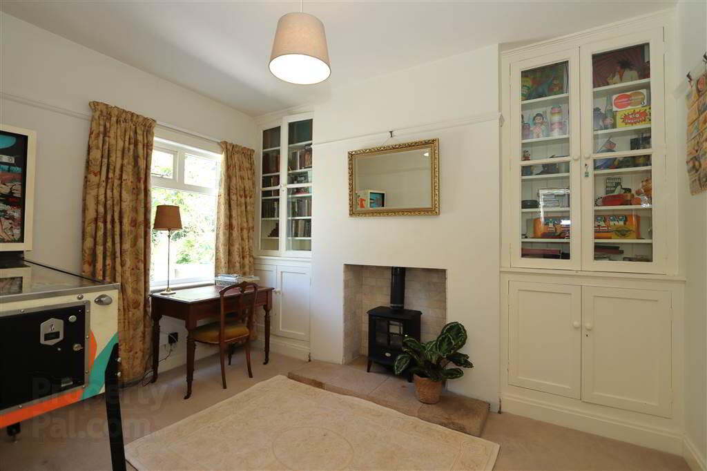 'Mount Cairn', 106 Newtownards Road 14 of 61