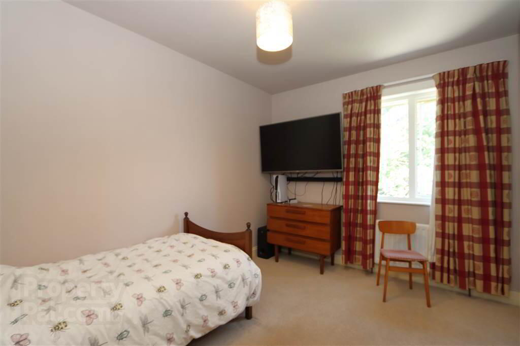 'Mount Cairn', 106 Newtownards Road 26 of 61