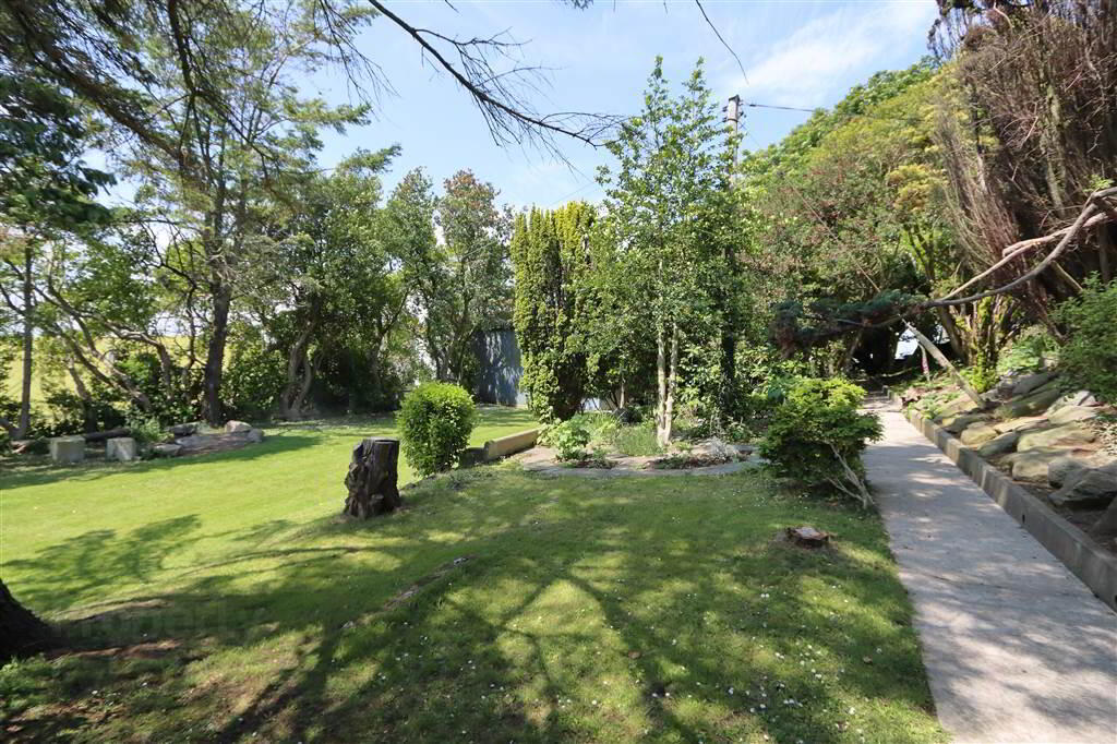 'Mount Cairn', 106 Newtownards Road 49 of 61