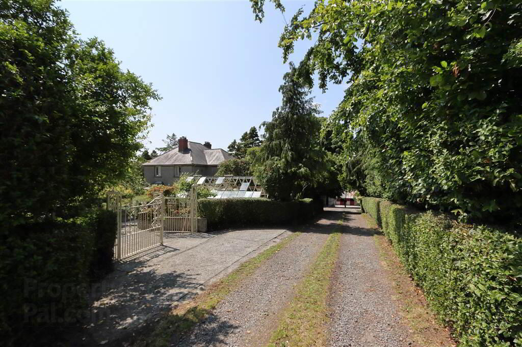 'Mount Cairn', 106 Newtownards Road 52 of 61