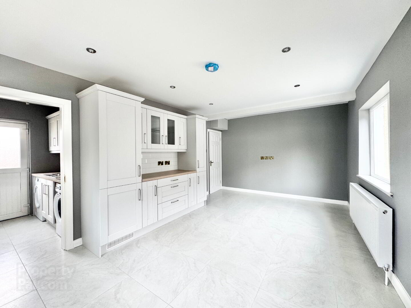 21 Sunningdale 7 of 16