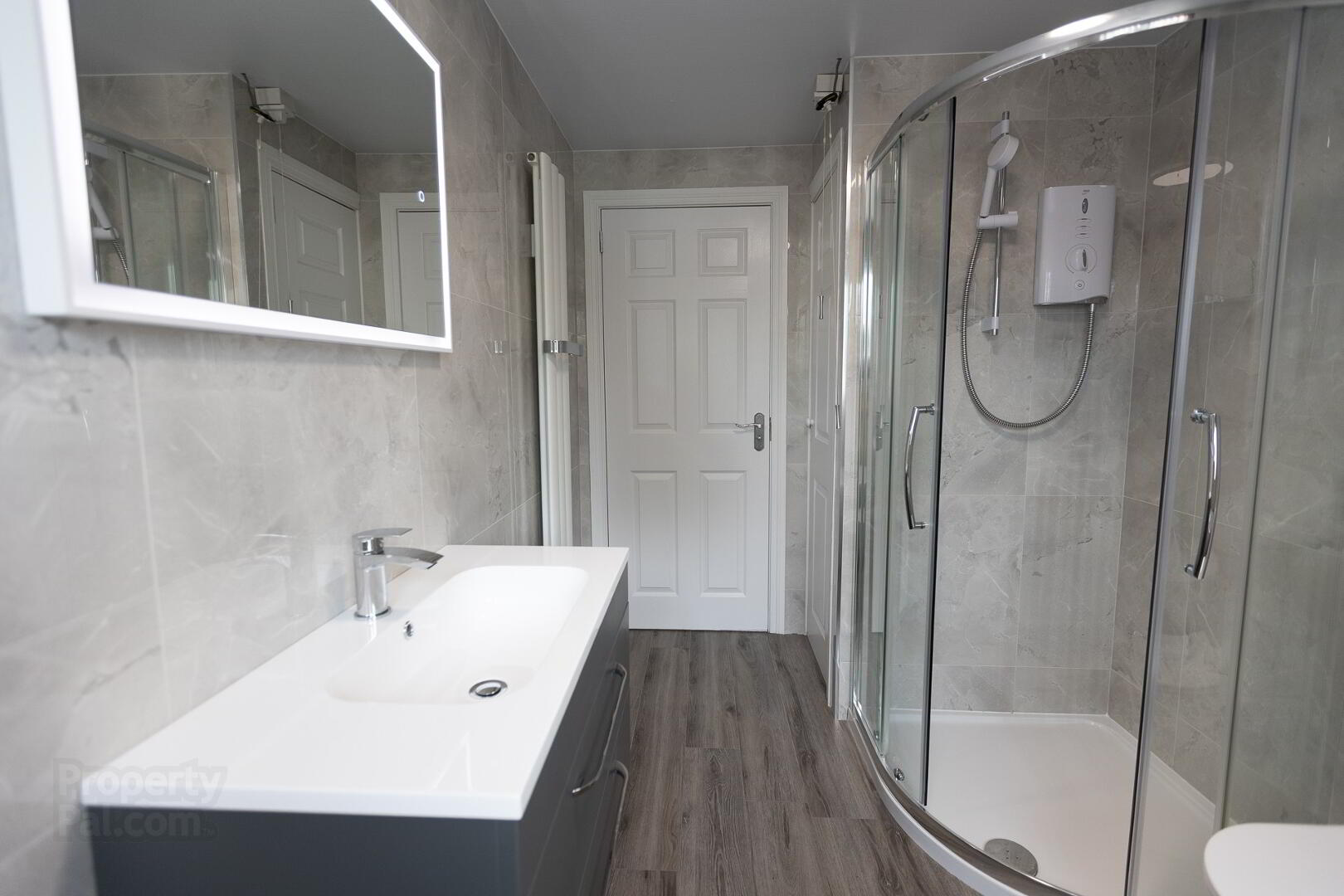 1 Brookfield Manor 40 of 61