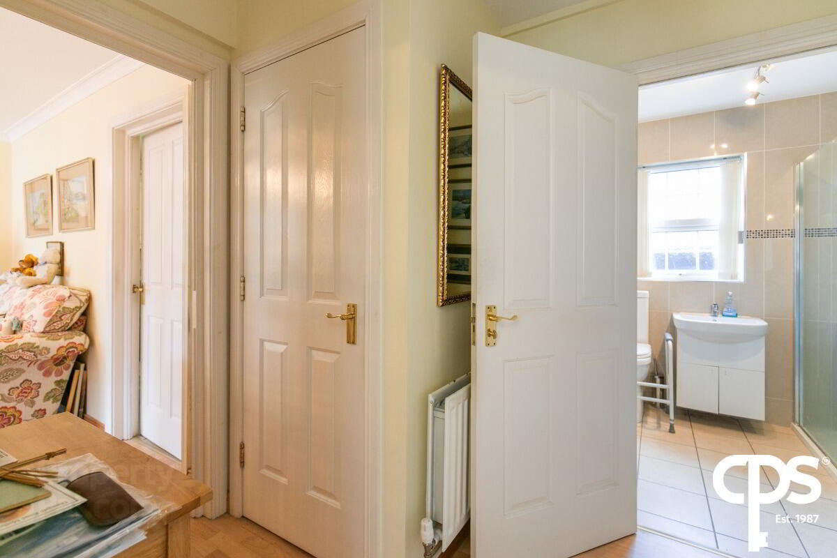 18 Ferndale Court 8 of 16