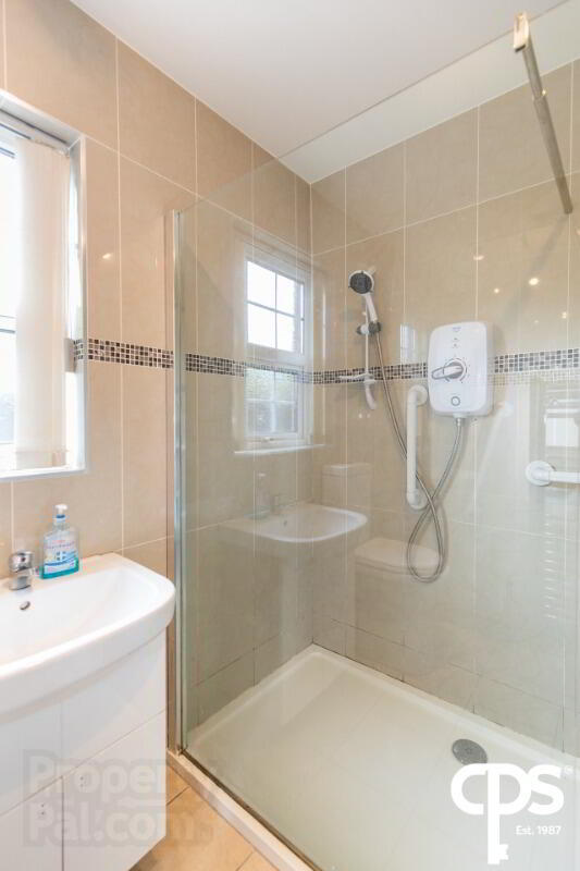 18 Ferndale Court 14 of 16