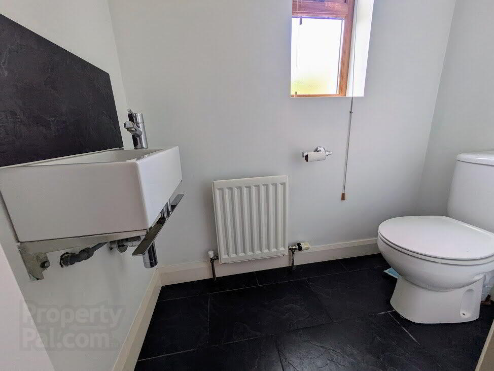 25 Longfield Way 8 of 16