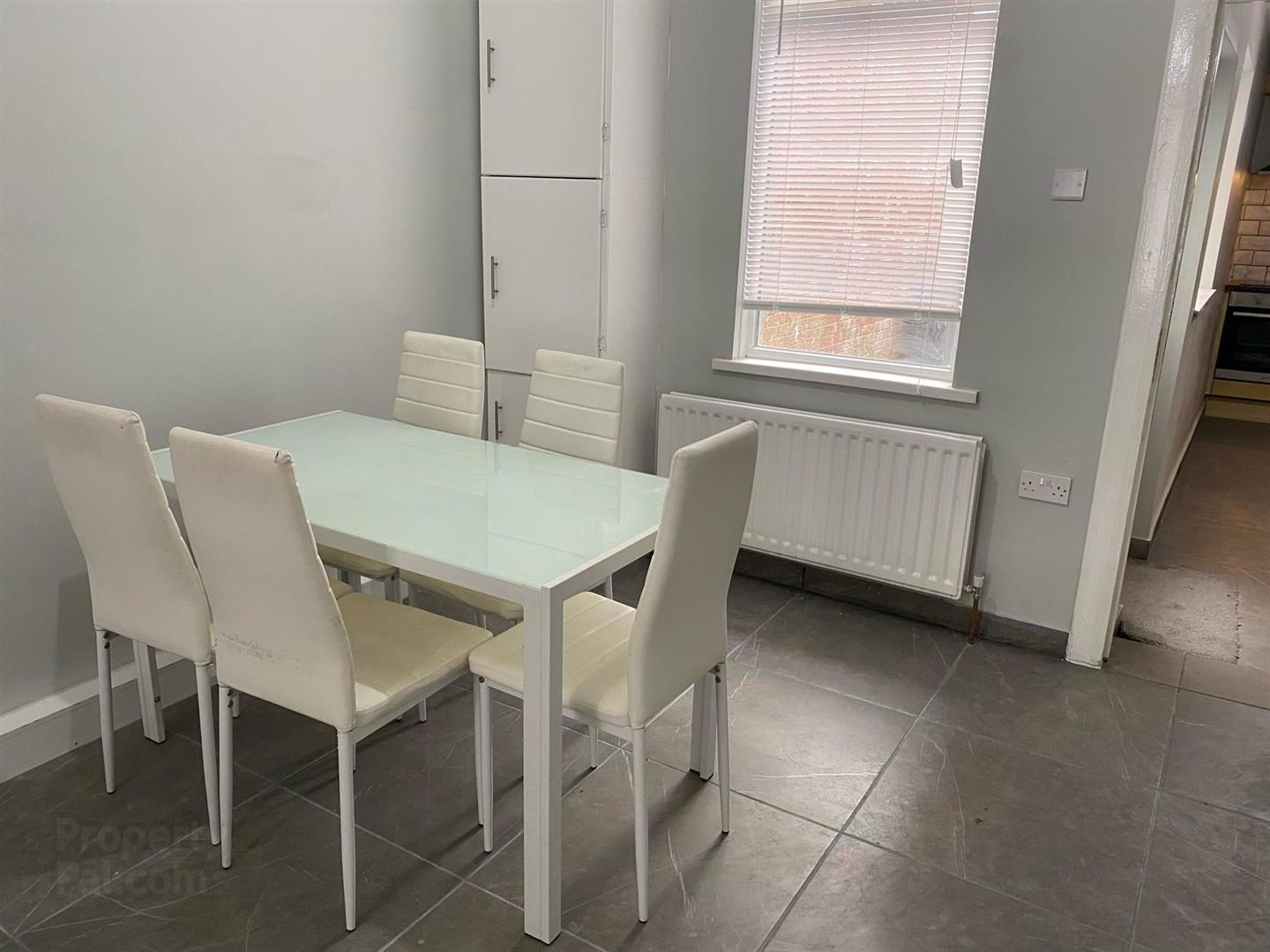 27 Donegall Avenue 3 of 10