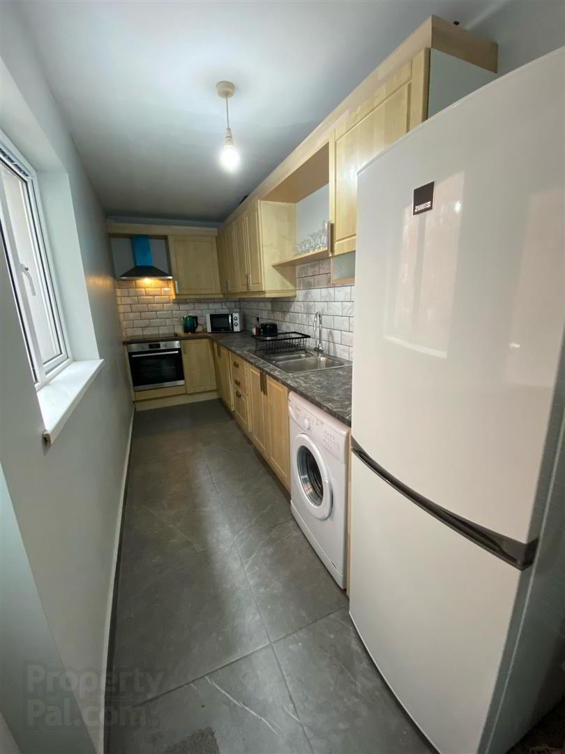 27 Donegall Avenue 4 of 10