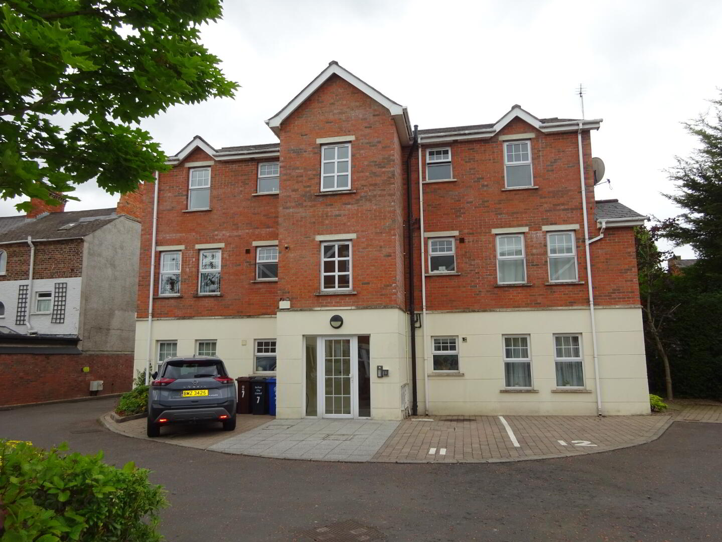 9 St Johns Square 17 of 17