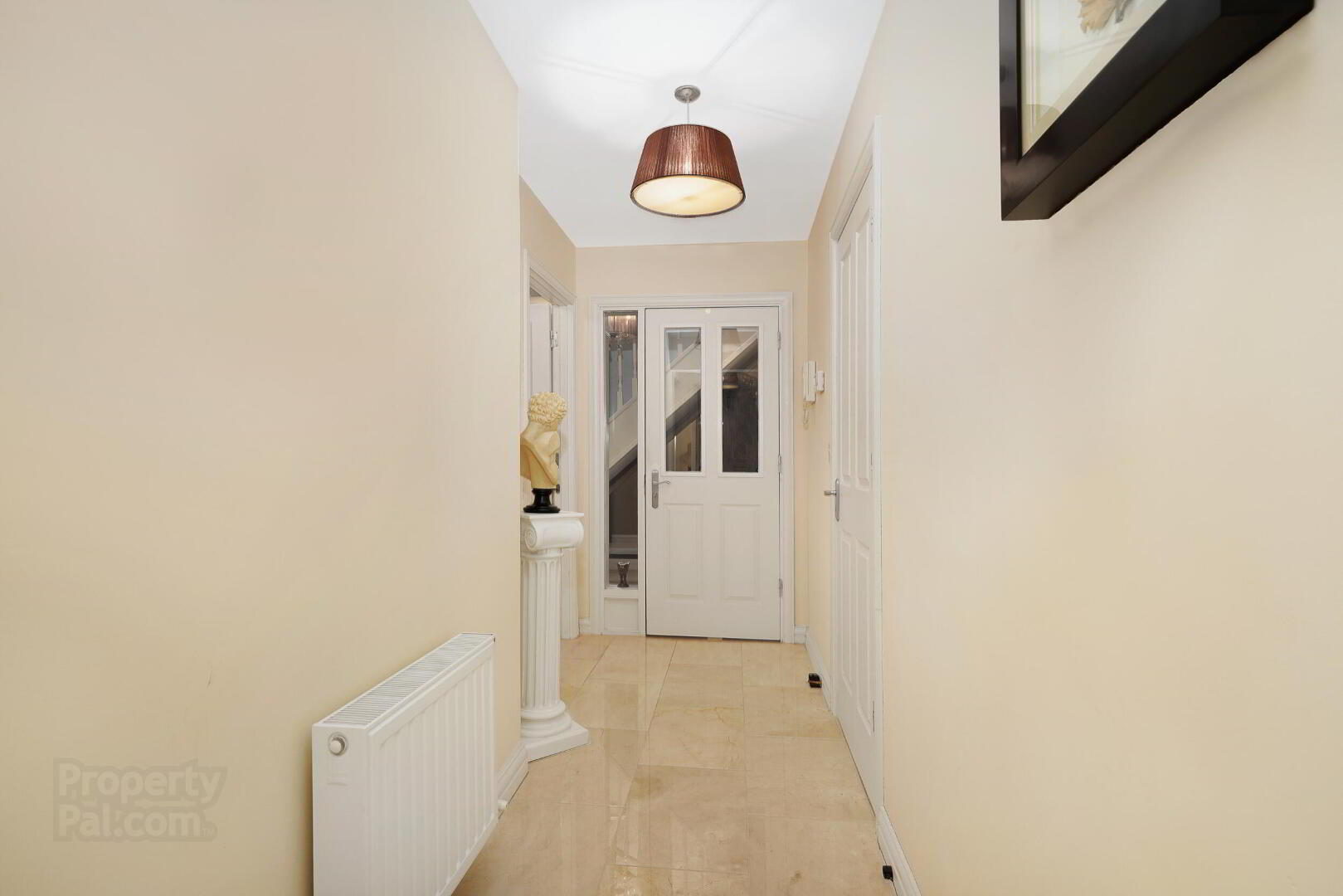 16 Eaton Close 14 of 32