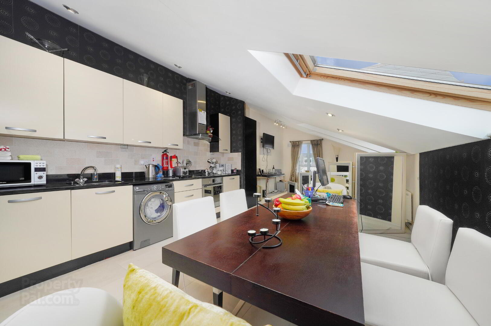 16 Eaton Close 21 of 32