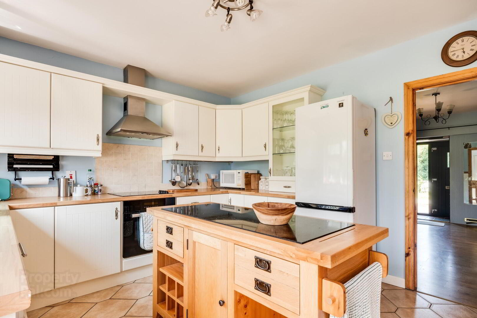 600 Loughshore Road 11 of 37