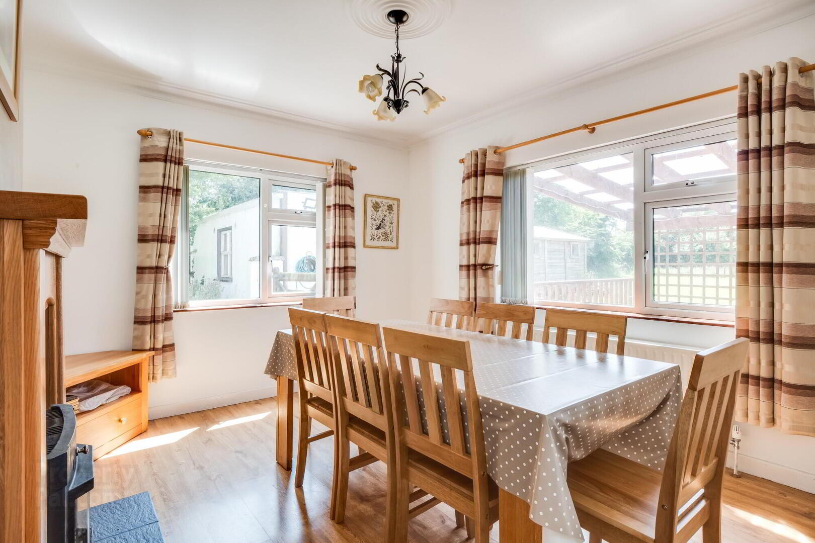 600 Loughshore Road 7 of 37