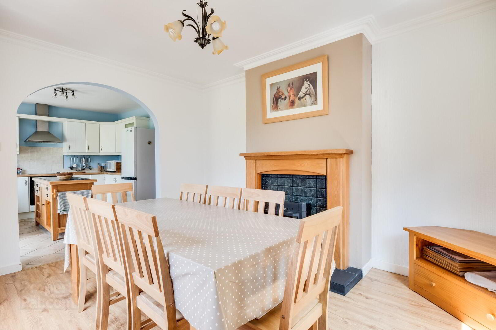 600 Loughshore Road 9 of 37
