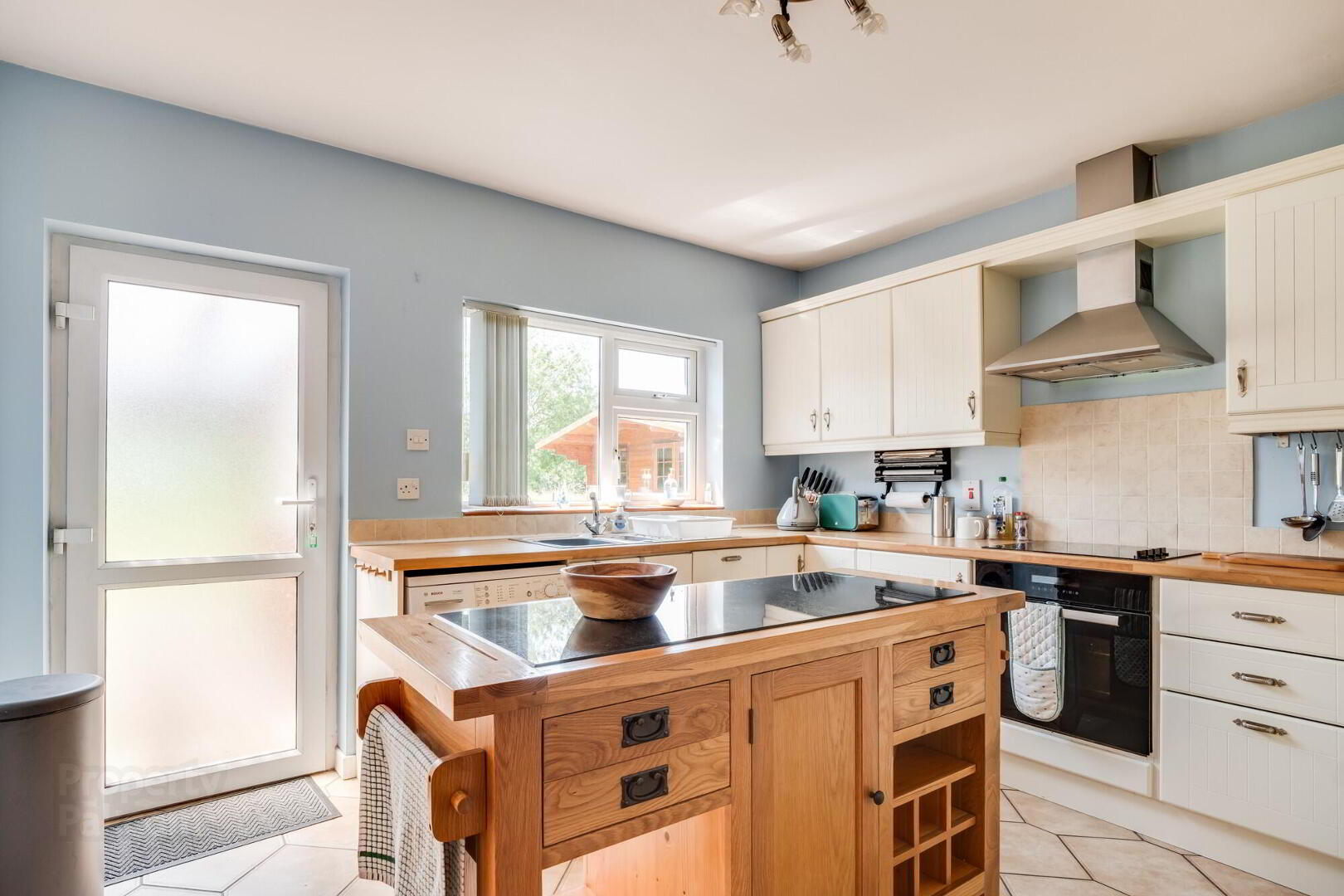 600 Loughshore Road 12 of 37