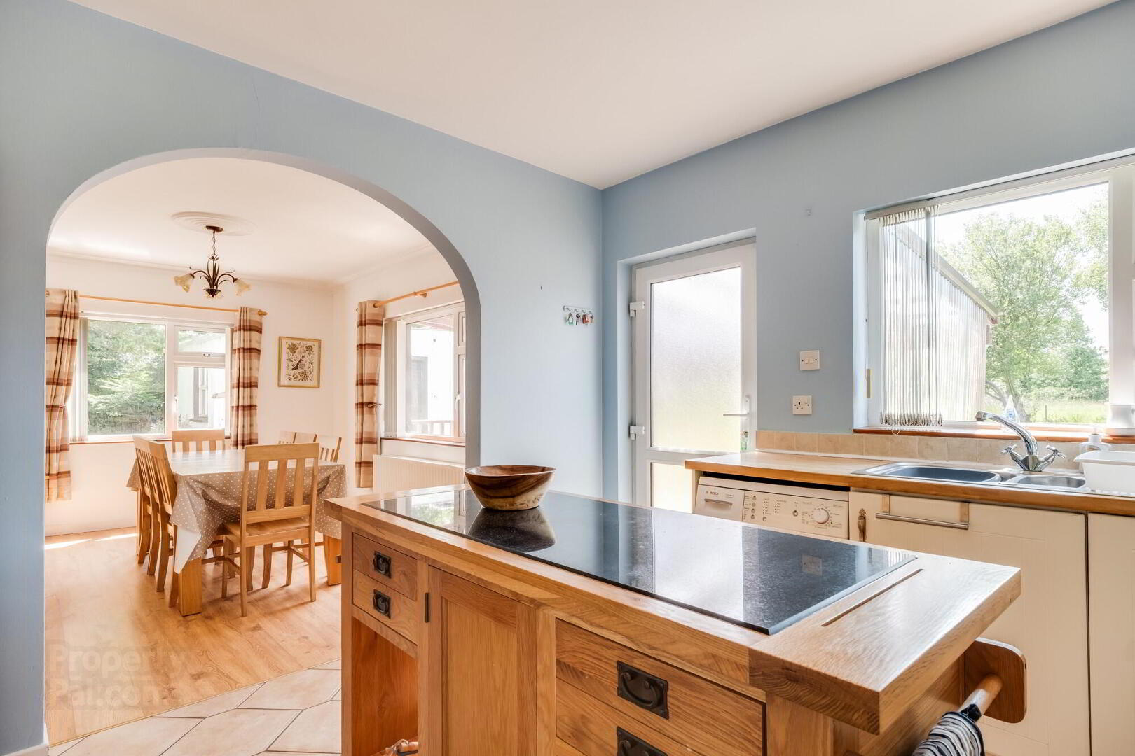 600 Loughshore Road 13 of 37