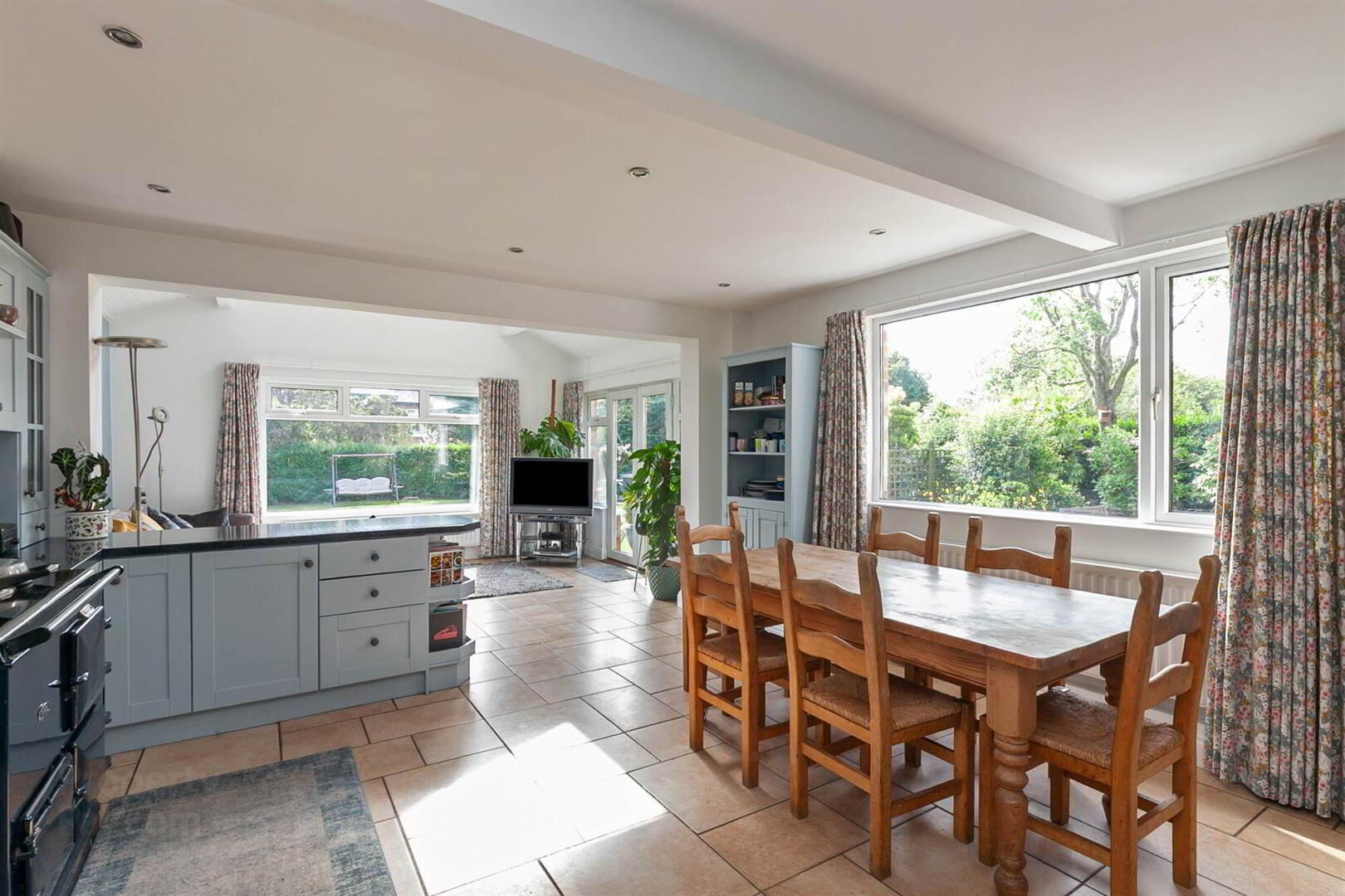 21 Castlehill Road 16 of 42