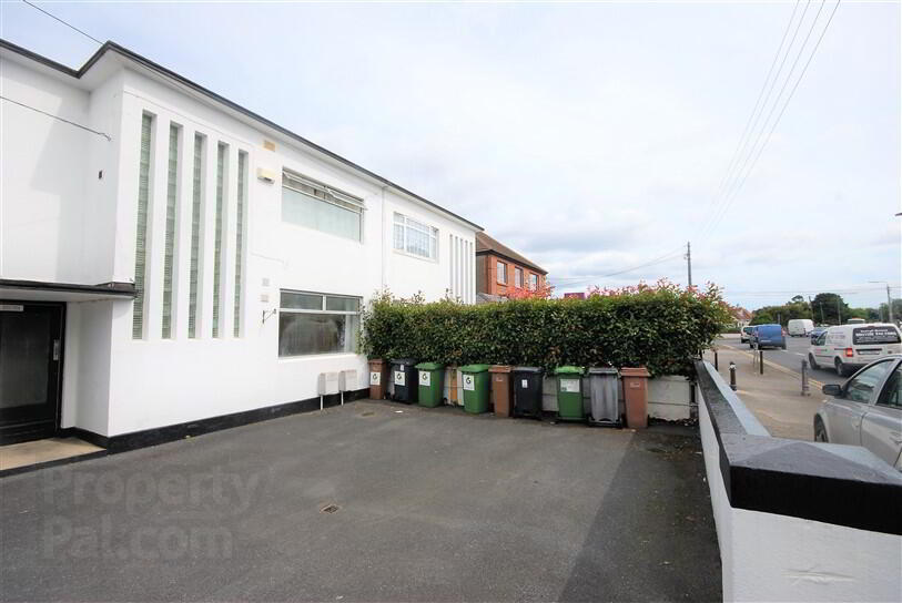 Cromwellsfort Road 1 of 7