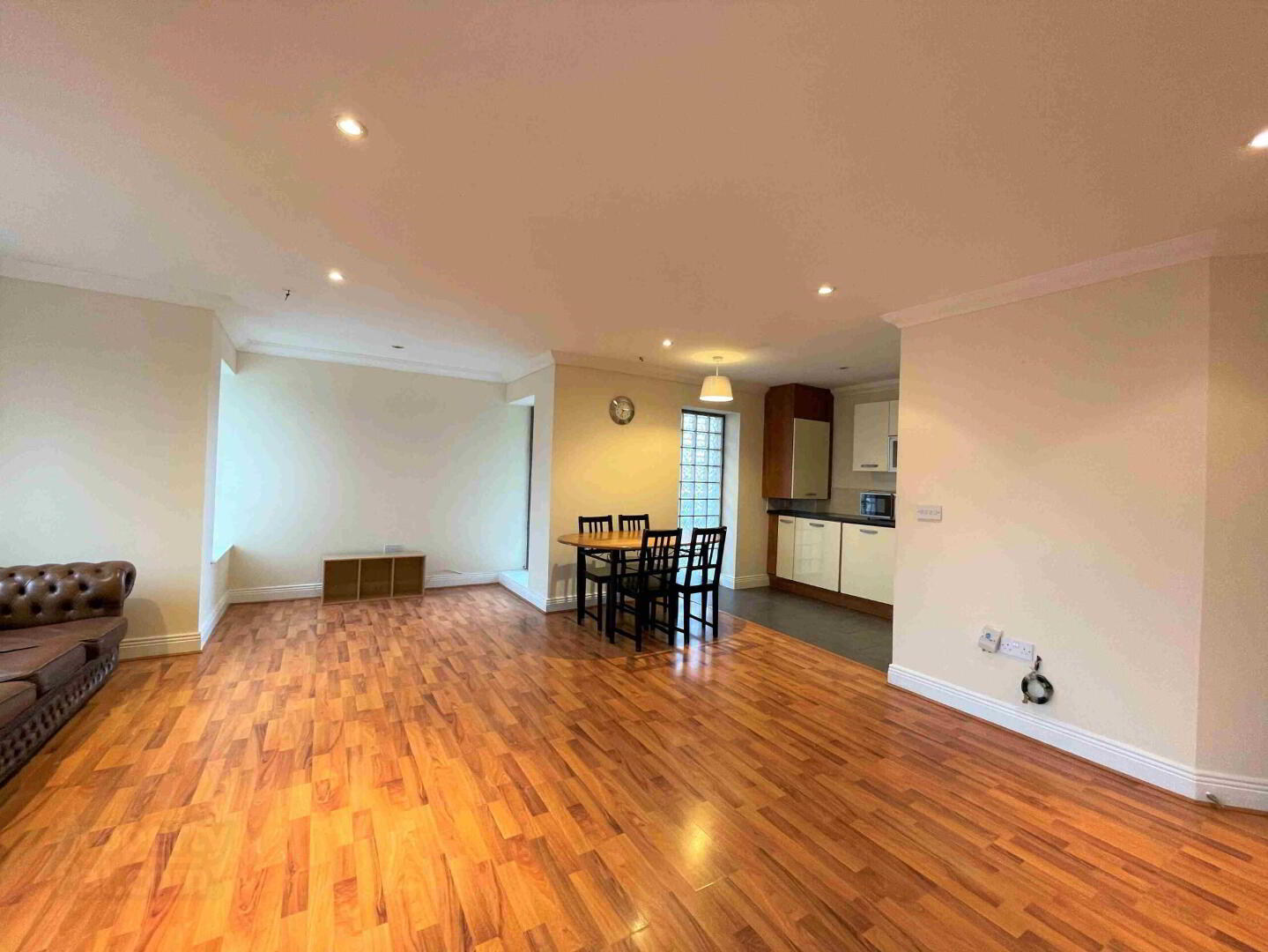property description image
