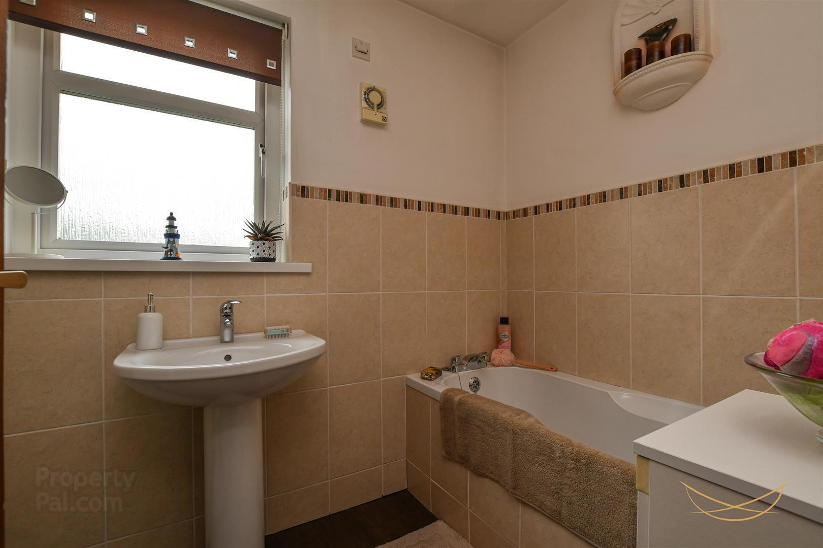 18 Oakdale Manor 36 of 44